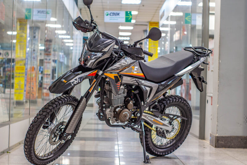 Regulmoto TE (Tour Enduro) PR 6 скоростей (Черный/оранжевый)