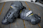 Защита коленей Leatt Dual Axis Blk #S-M