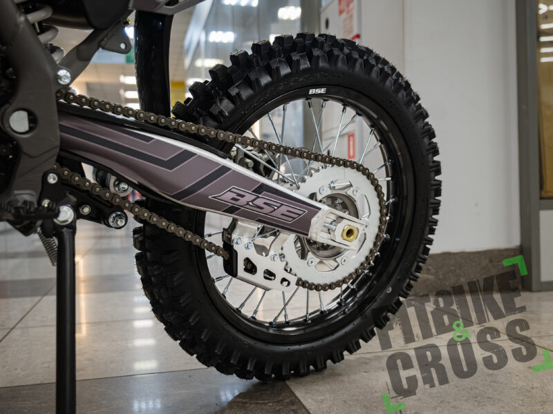 Мотоцикл BSE Z3 V 21/18 Titan