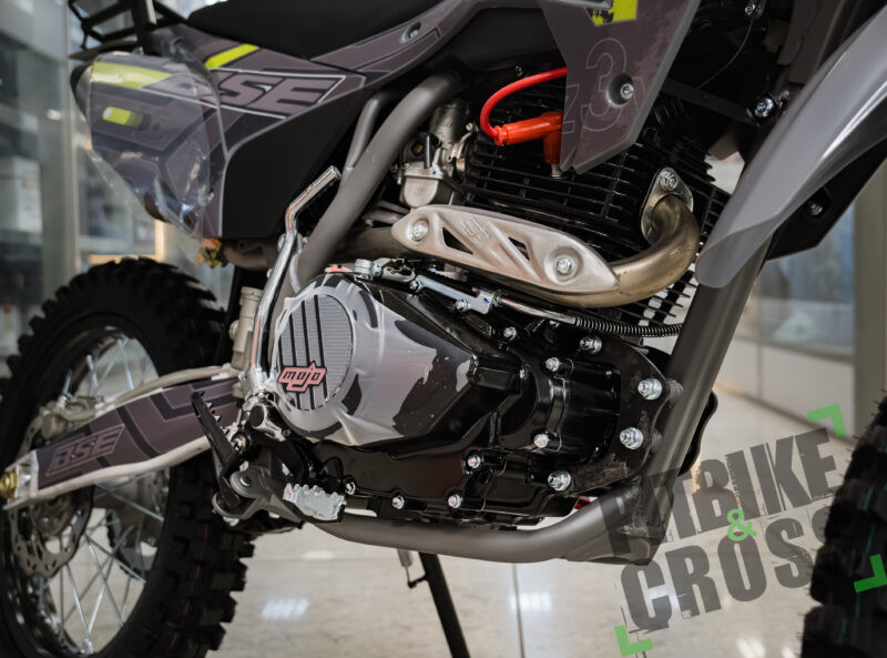 Мотоцикл BSE Z3 V 21/18 Titan