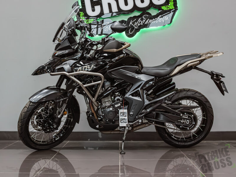ZONTES ZT350-T (4T ZT184MP EFI) 19/17 (2023 г.) ПТС (черный)