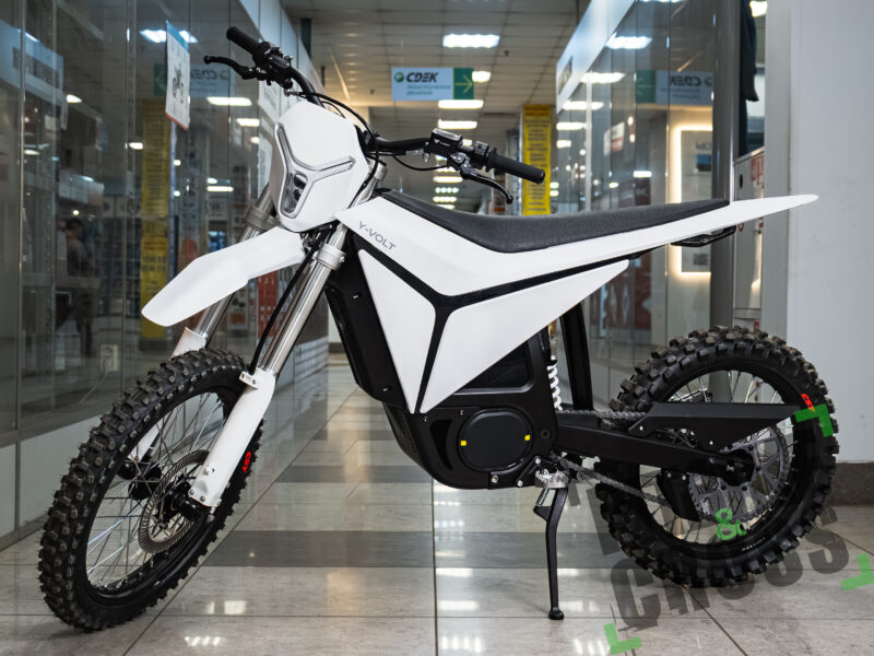 Y-VOLT SURGE V
